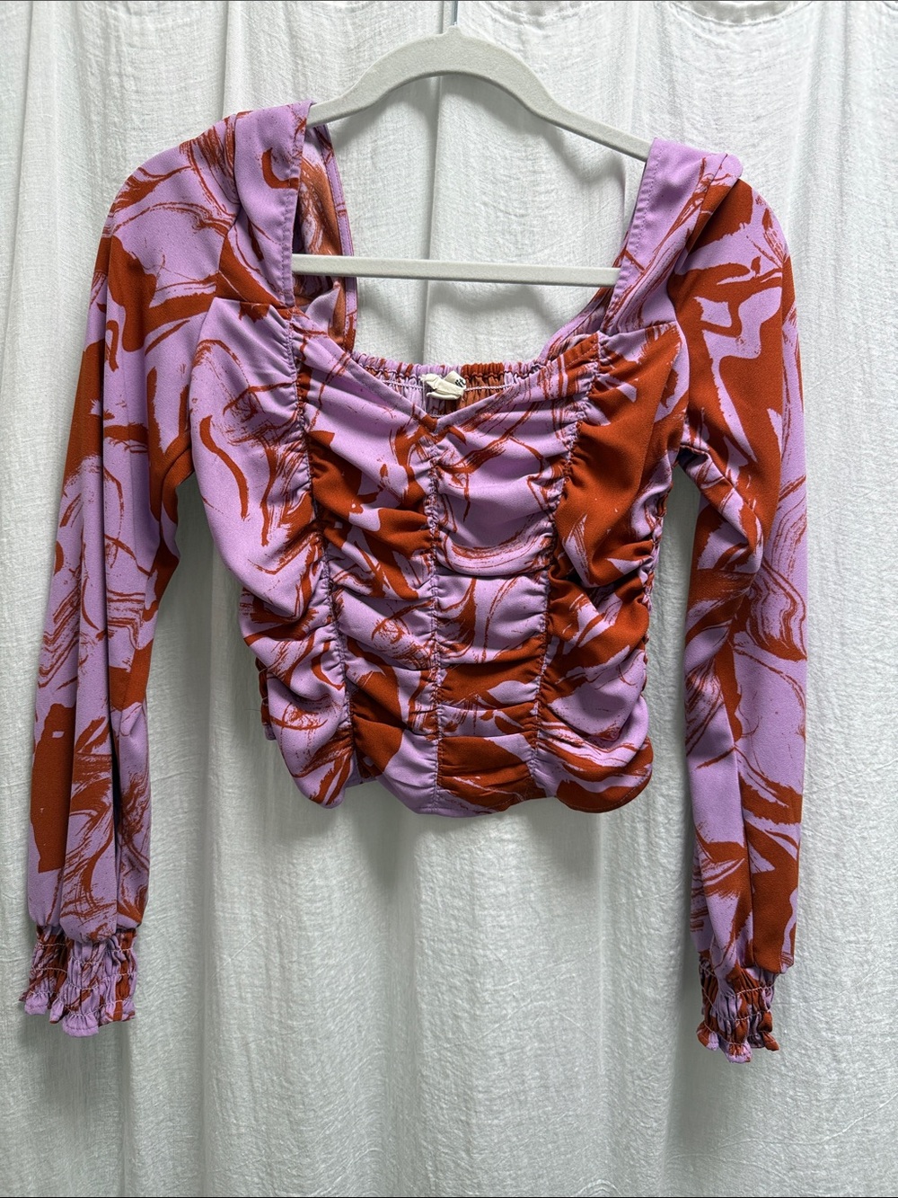 Ruched Long-Sleeve Crop Top — Lavender and Rust Abstract Print